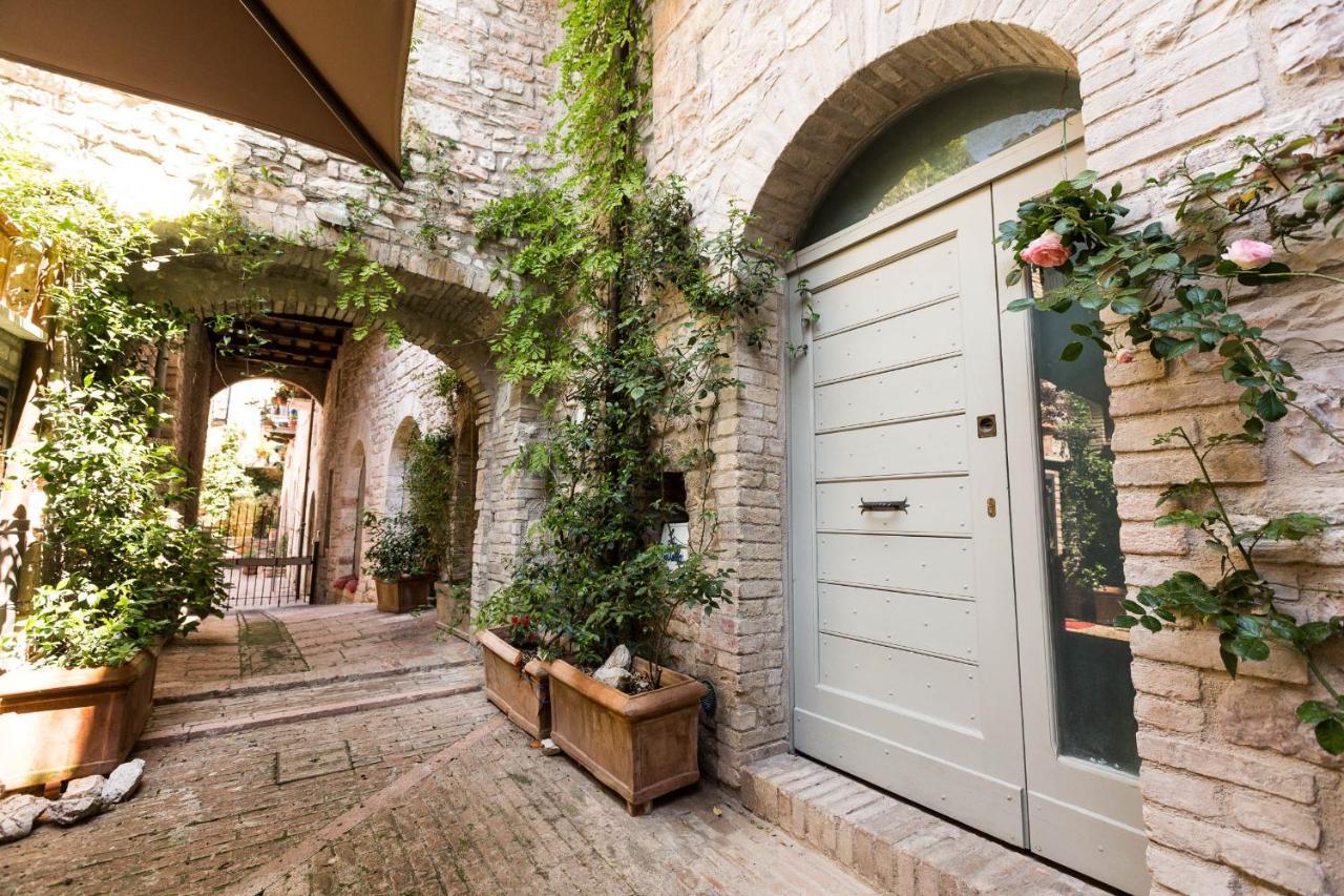 Residenza La Corte Ασίζη Εξωτερικό φωτογραφία