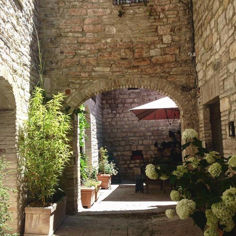 Residenza La Corte Ασίζη Εξωτερικό φωτογραφία